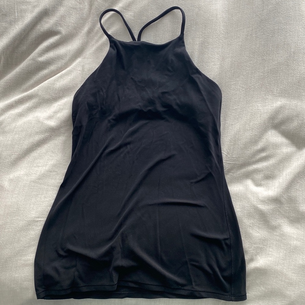 Black Lululemon top